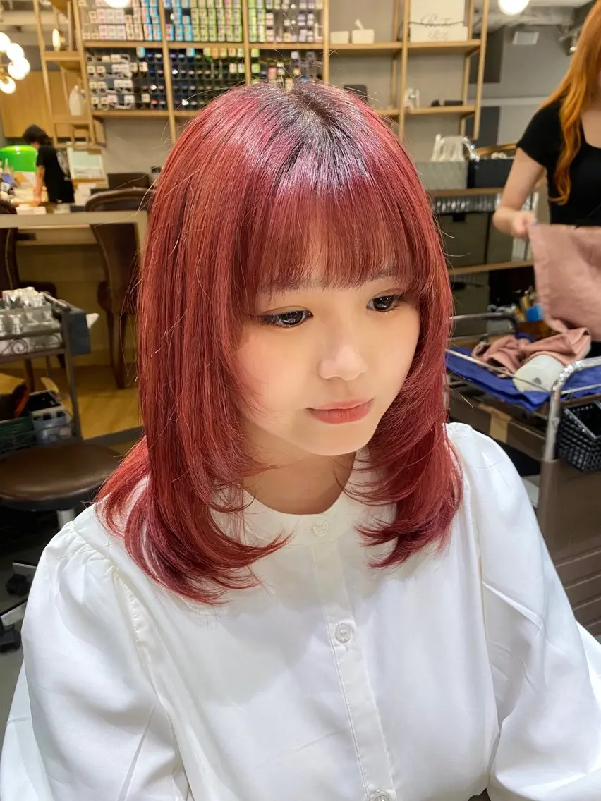 セミロング カラー レイヤーカット ウルフカット unopulir 景山 凌のヘアスタイル