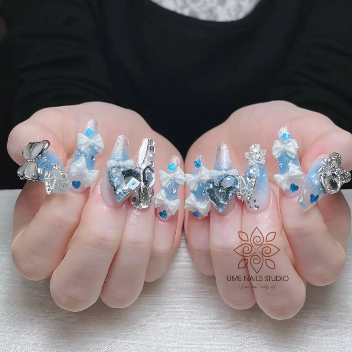 ネイル チークネイル クリアネイル ガーリー キラキラネイル 韓国ネイル Ume Nail Studioのネイルデザイン