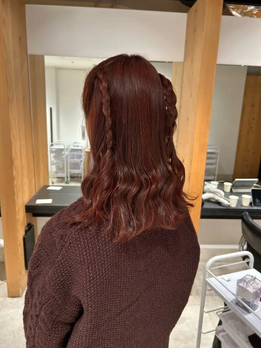 ミディアム カラー ブリーチ カシス ブリーチなしカラー レッドカラー カット ヘアカラー トリートメント ヘッドスパ スキバサミを使わない カット🌼唯🌼のヘアスタイル