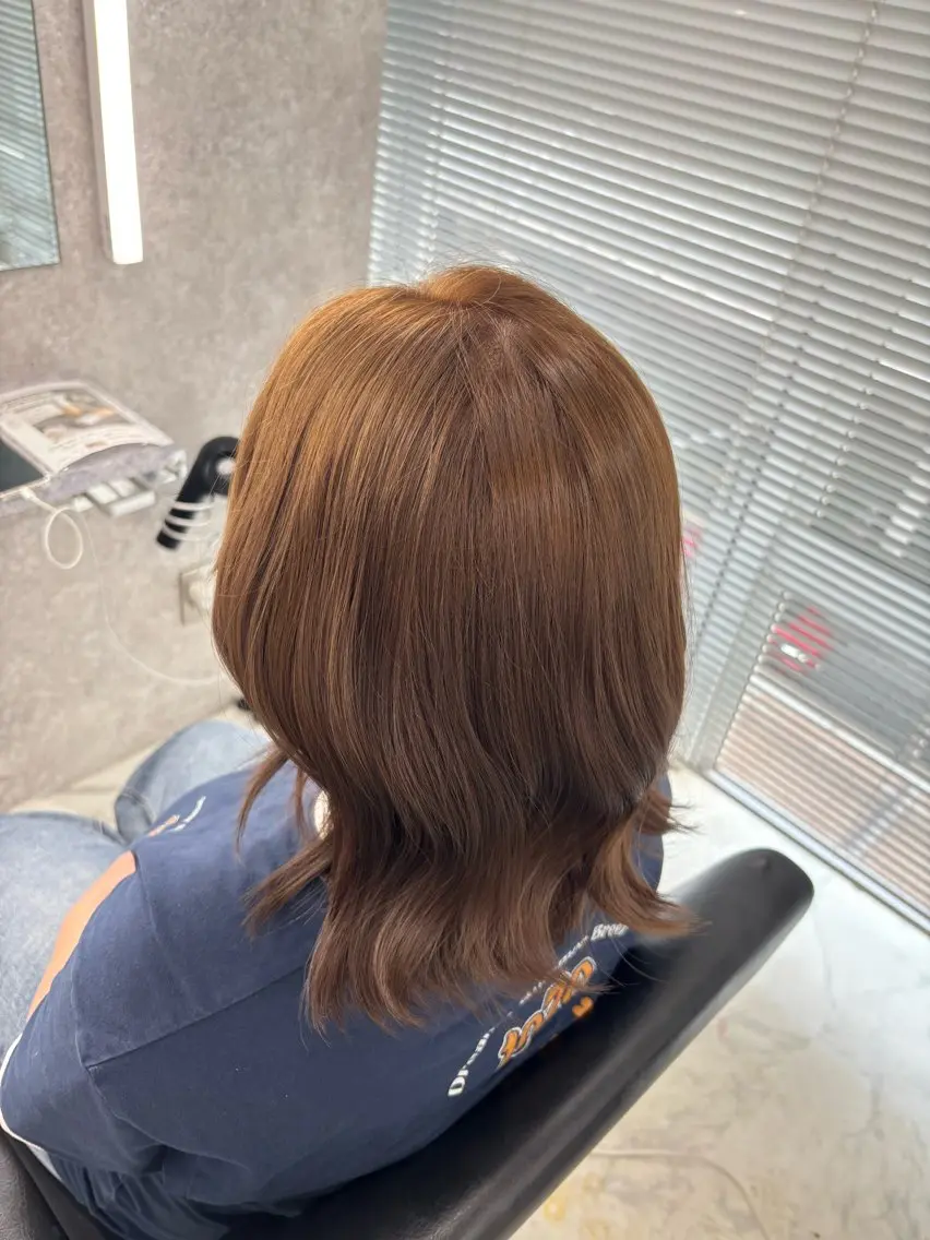 ミディアム カラー ベージュカラー ミルクティーベージュ ヘアカラー 橋木 凛々のヘアスタイル