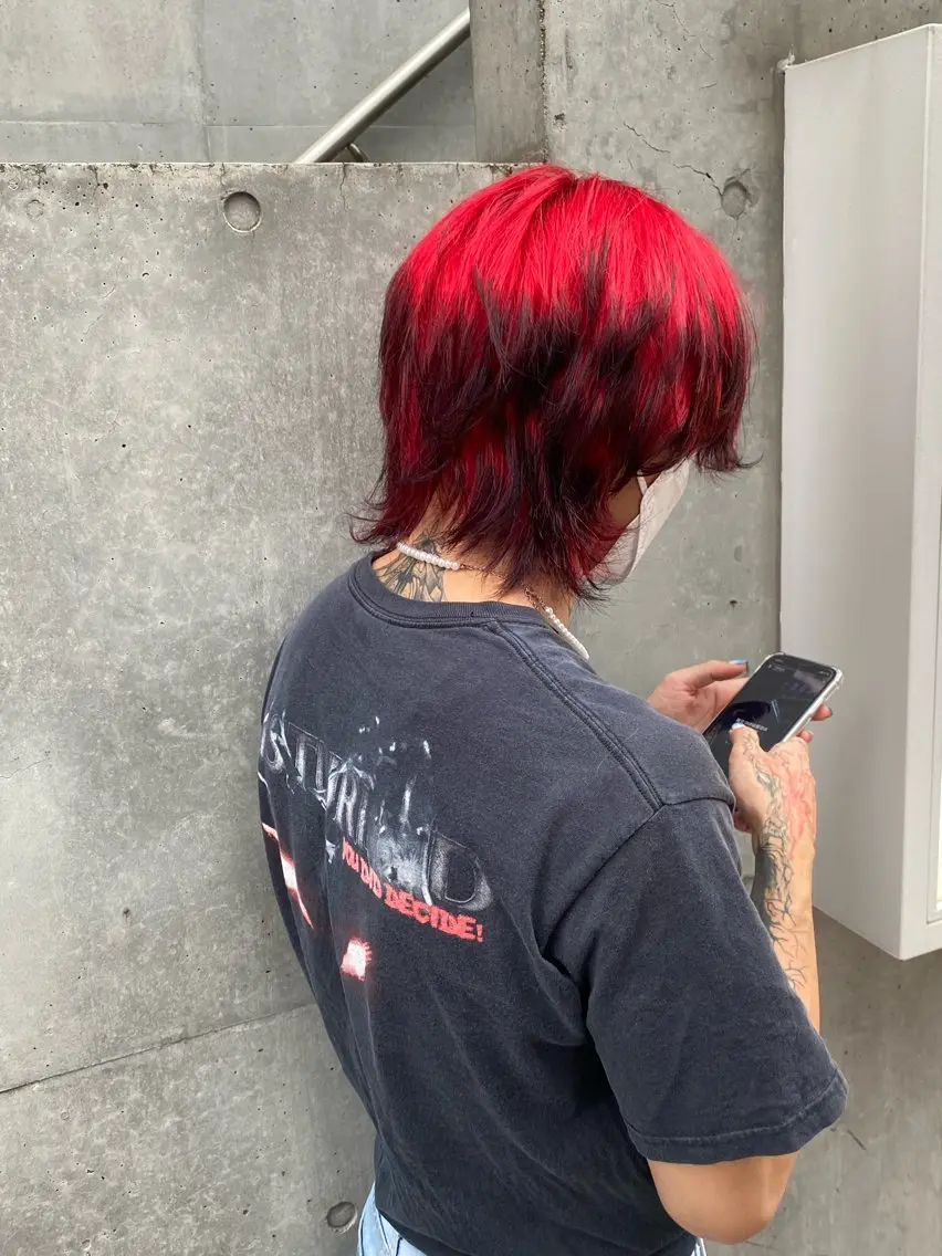 ミディアム カラー メンズ メンズウルフカット ウルフカット カット ヘアカラー 白金/髪質改善/ダブ ルカラー/ハイトーンのヘアスタイル