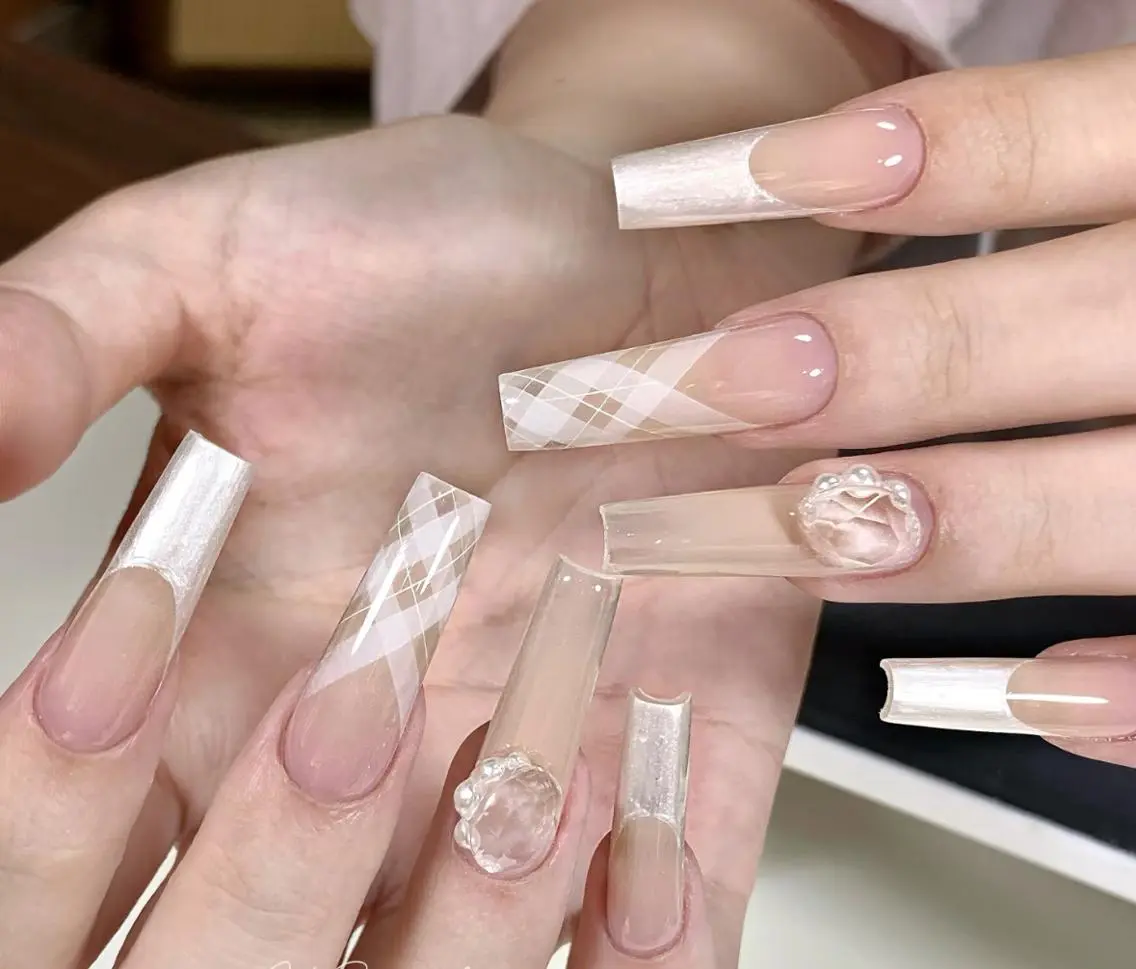ネイル ハンドネイル 🎀 Ayaka_nailのネイルデザイン