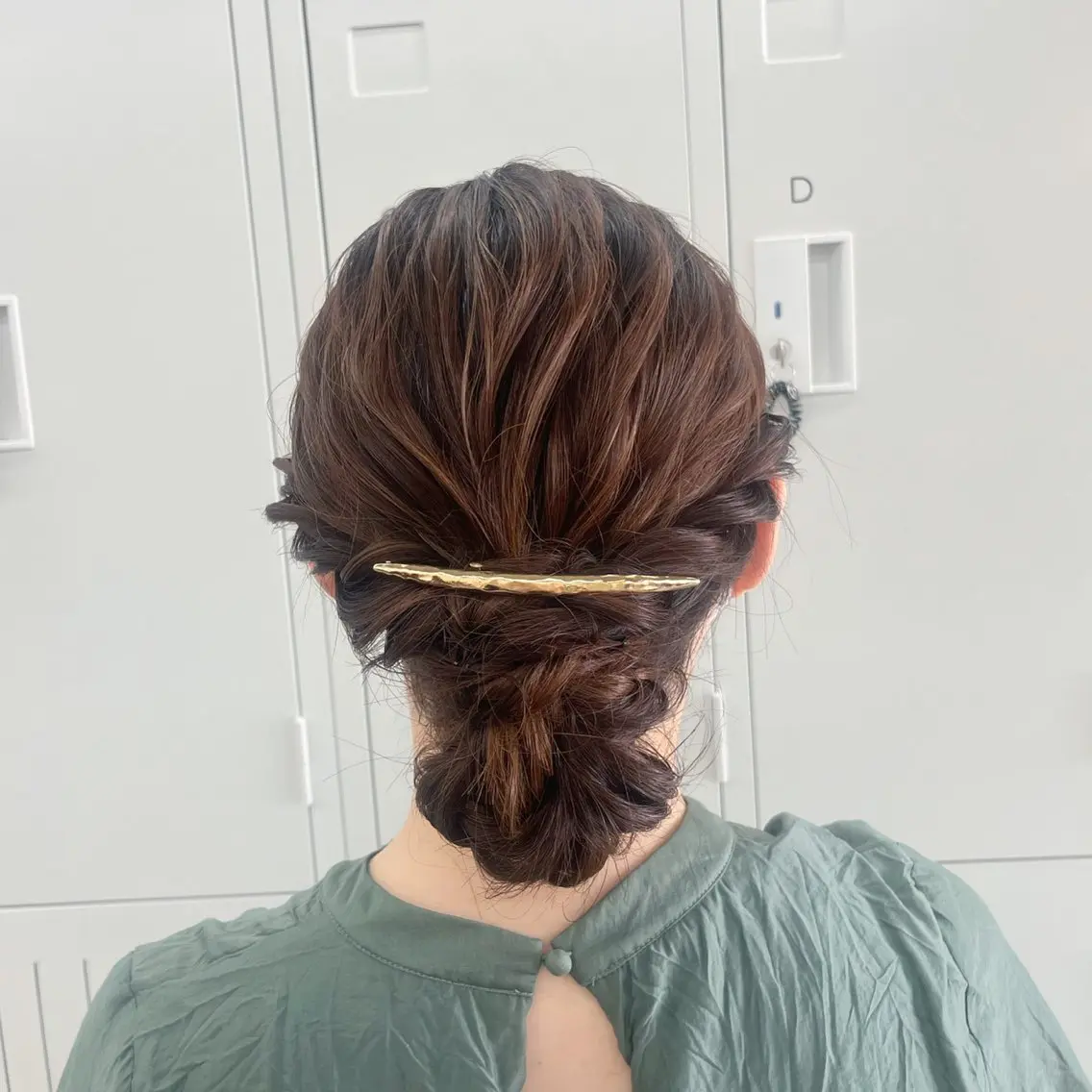 セミロング ヘアアレンジ ユイナ 🕊NaVI ベージュ/透明感のヘアスタイル