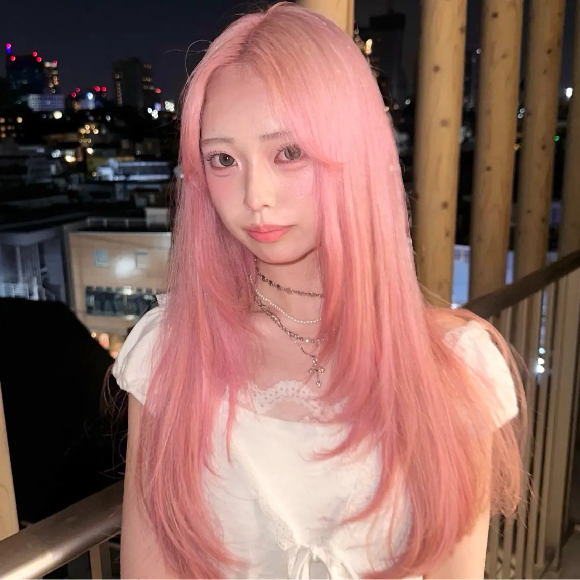 ロング カラー ブリーチ ハイトーンカラー ピンクカラー レイヤーカット ヘアカラー トリートメント 原宿/ブリーチ特化/ RYUTOのヘアスタイル