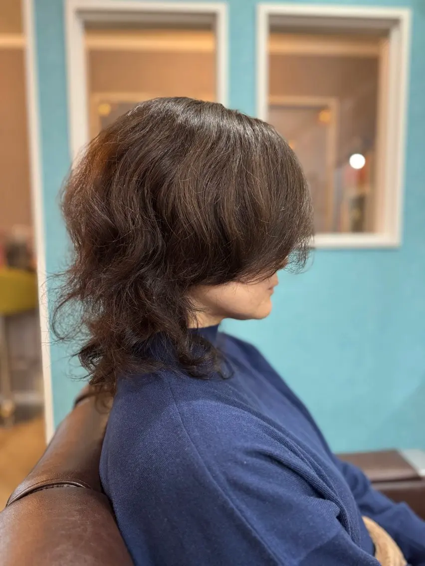 ミディアム くせ毛 ウルフカット 樋口 まさみのヘアスタイル