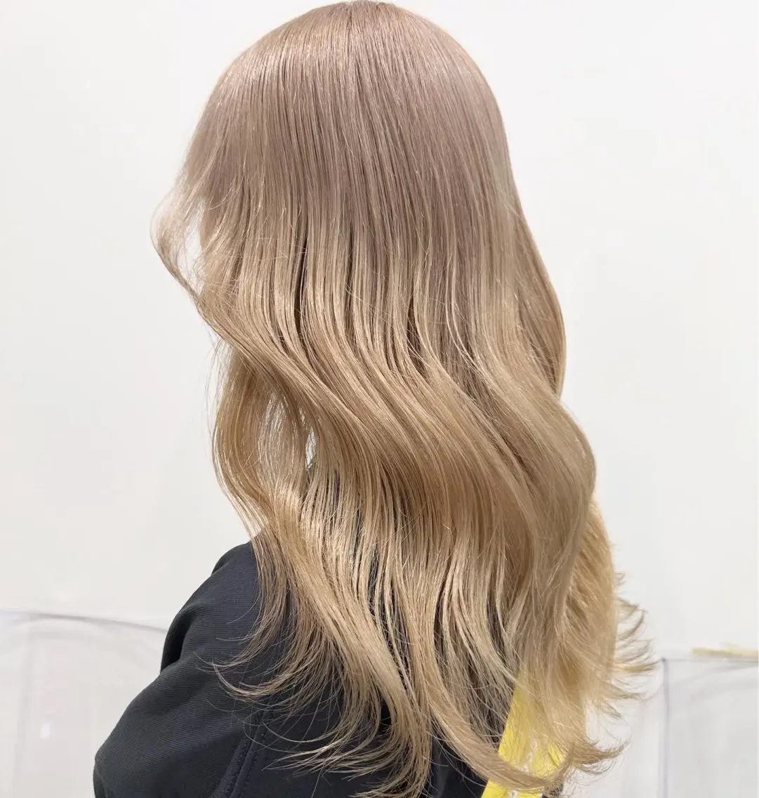 ロング カラー ベージュカラー ブロンド ヘアカラー トリートメント 渋谷/透明感カラー /半個室/こうめいのヘアスタイル