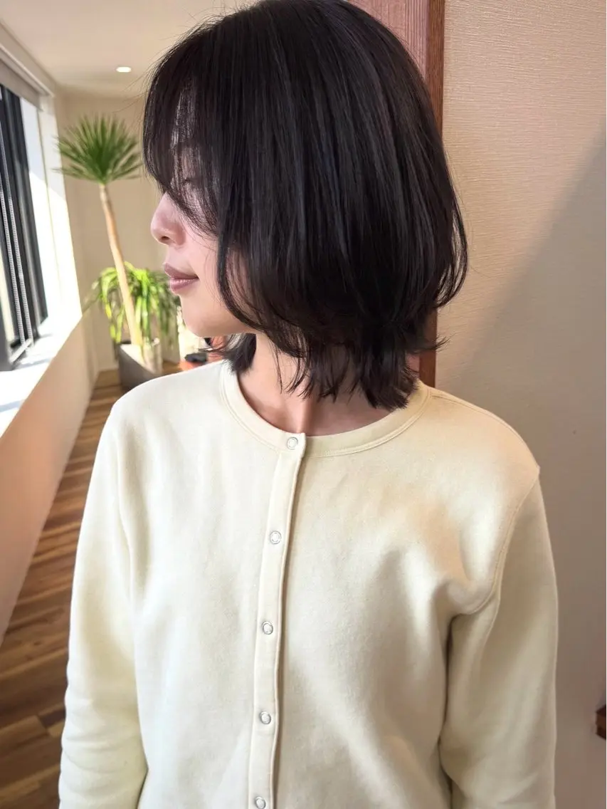 ミディアム カラー アッシュ くびれヘア カット ヘアカラー トリートメント 田室 和幸のヘアスタイル