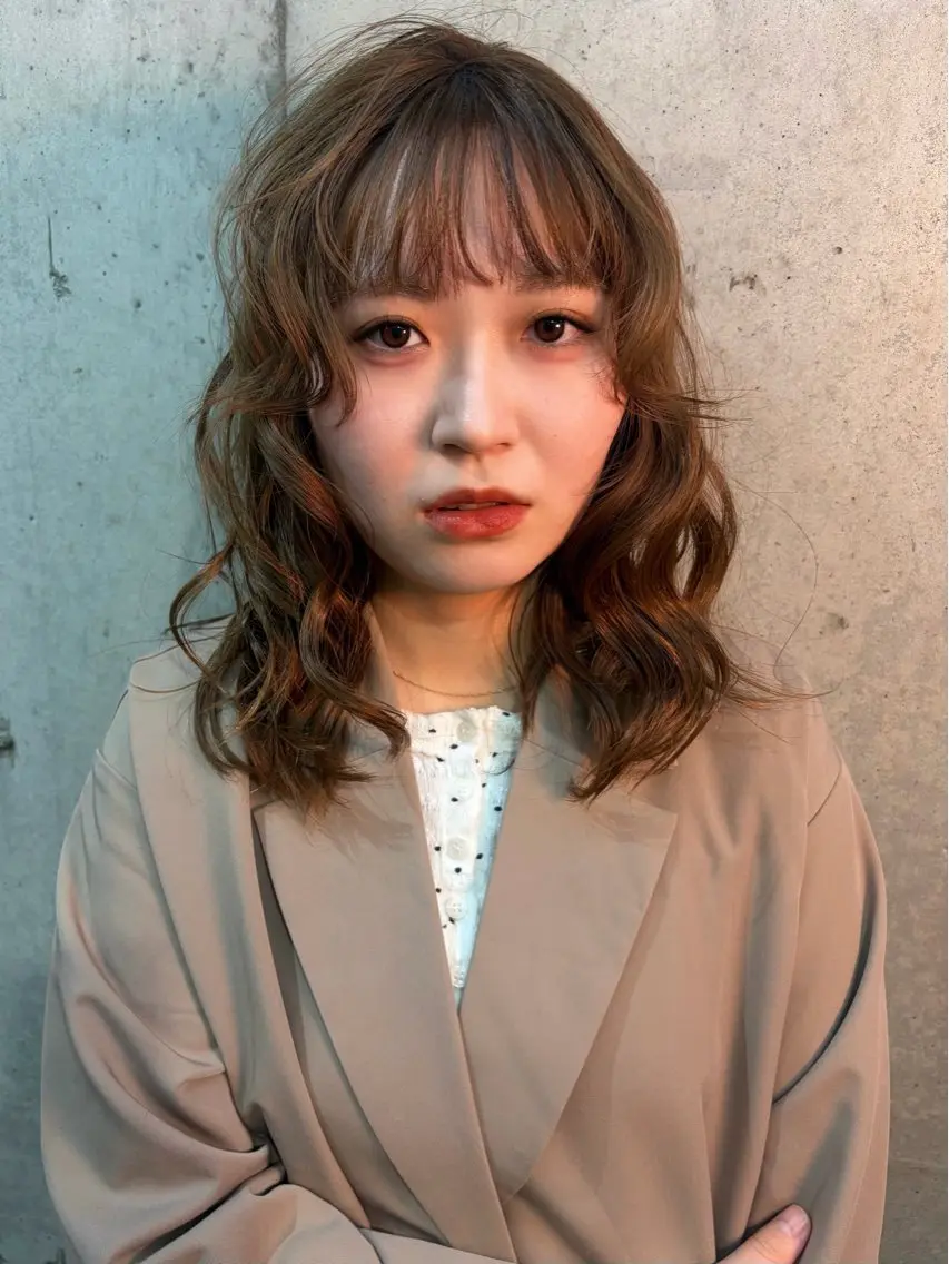 ミディアム カラー ベージュカラー ブリーチ 透明感カラー ダブルカラー ブリーチなしカラー ヘアカラー [lani ] konatsuのヘアスタイル