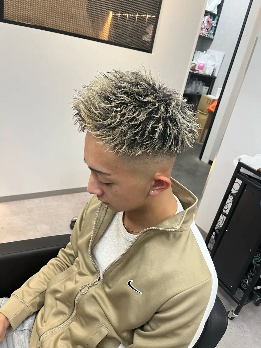 ショート カラー ヘアアレンジ メンズ メンズメッシュ メッシュ カット ヘアカラー ヘアセット men'slapis YUTOのヘアスタイル