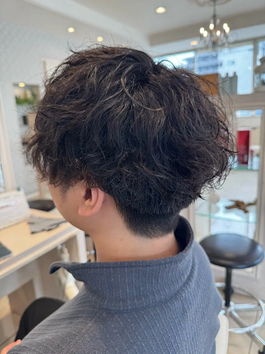 ショート メンズ マッシュ メンズパーマ プードルパーマ プードルパーマ 中村 真依のヘアスタイル