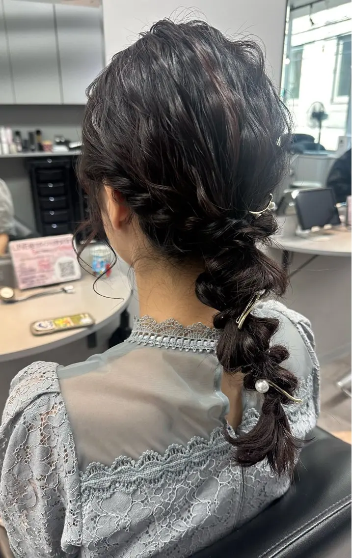 セミロング ヘアアレンジ ヘアセット アッシュカラーやアレ ンジ得意🌿RIKOのヘアスタイル