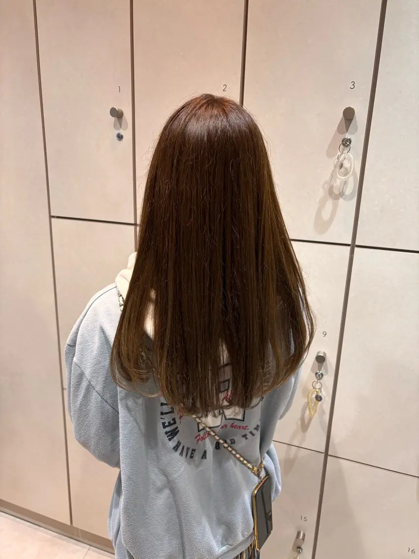 ロング カラー アッシュ ベージュカラー ブリーチ ヘーゼル 顔周りカット ボブ/ショート/金田 夏葵のヘアスタイル