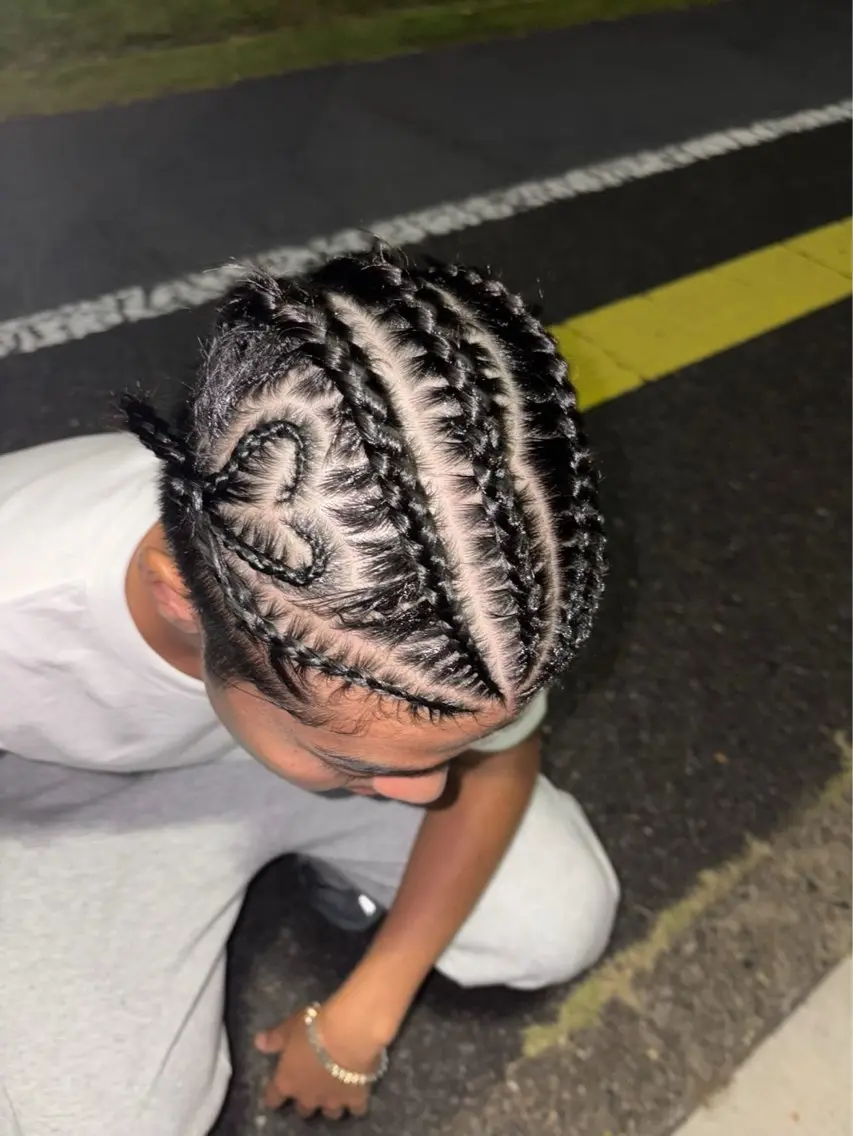 コーンロウ ブラックヘアの写真