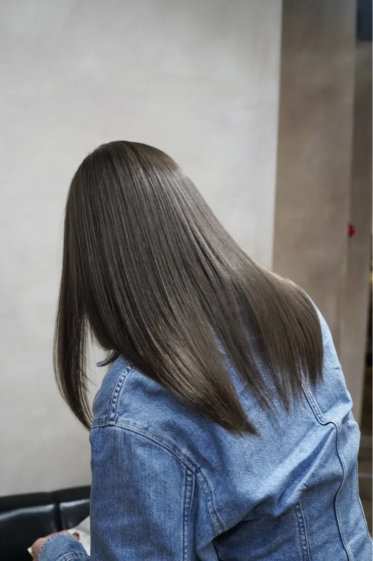 セミロング カラー グレージュ 髪質改善 トリートメント ヘアカラー トリートメント 透明感カラー/髪質 改善🫧みらいのヘアスタイル