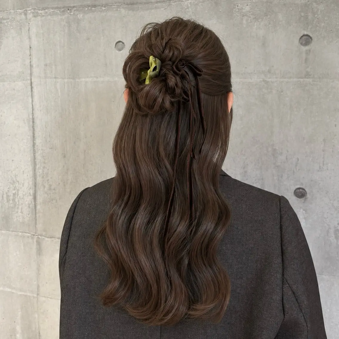 ヘアアレンジ ハーフアップ 結婚式・ブライダル 髪飾り ヘアセット 韓国style>> 伊藤咲のヘアスタイル