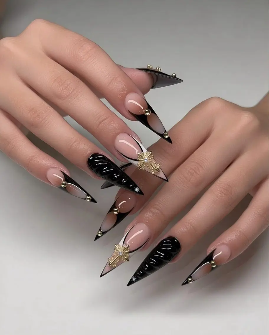 ロング T&D NailSalonのネイルデザイン
