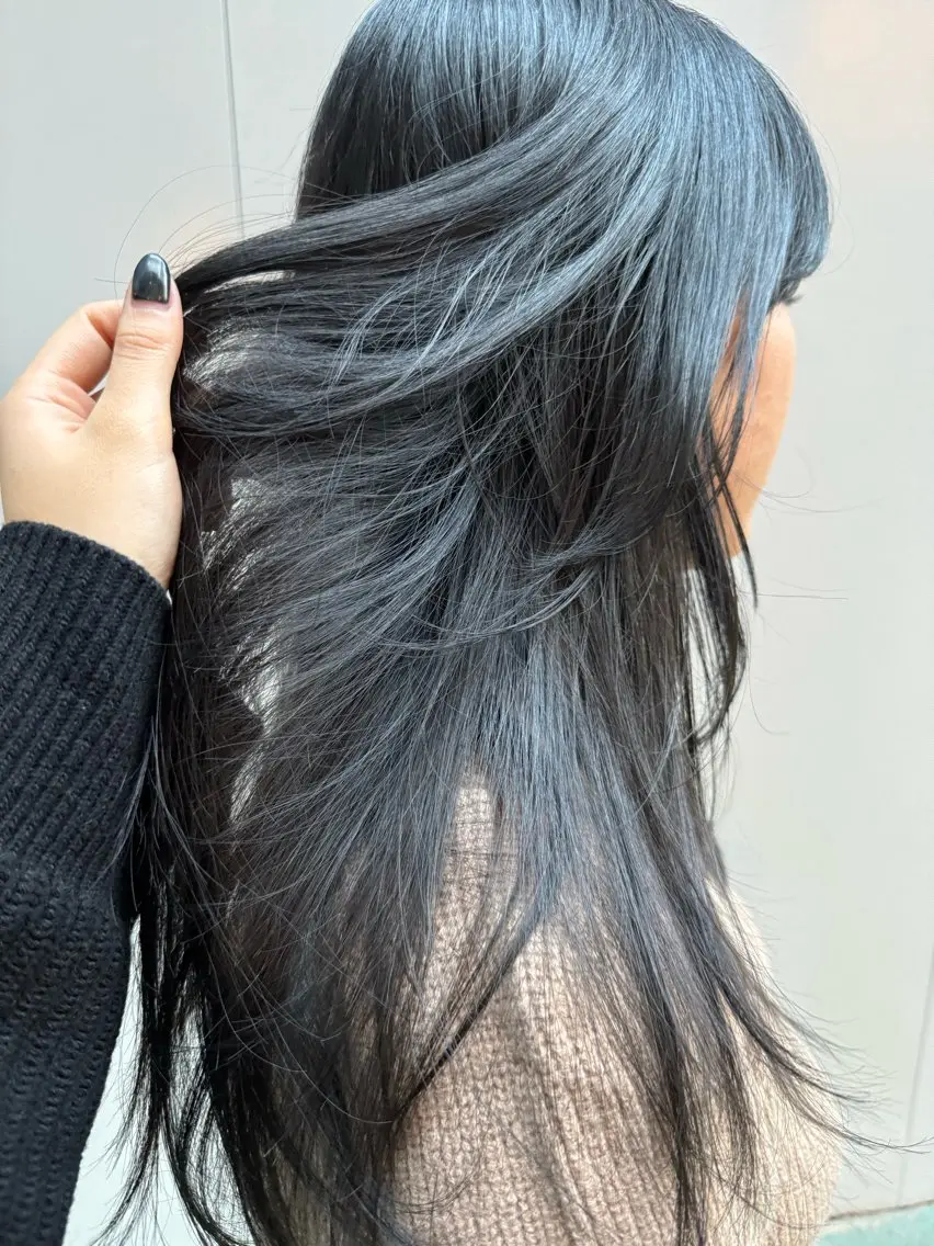 セミロング カラー 🫧ハイトーン✨格安 より質💐マンツーマのヘアスタイル