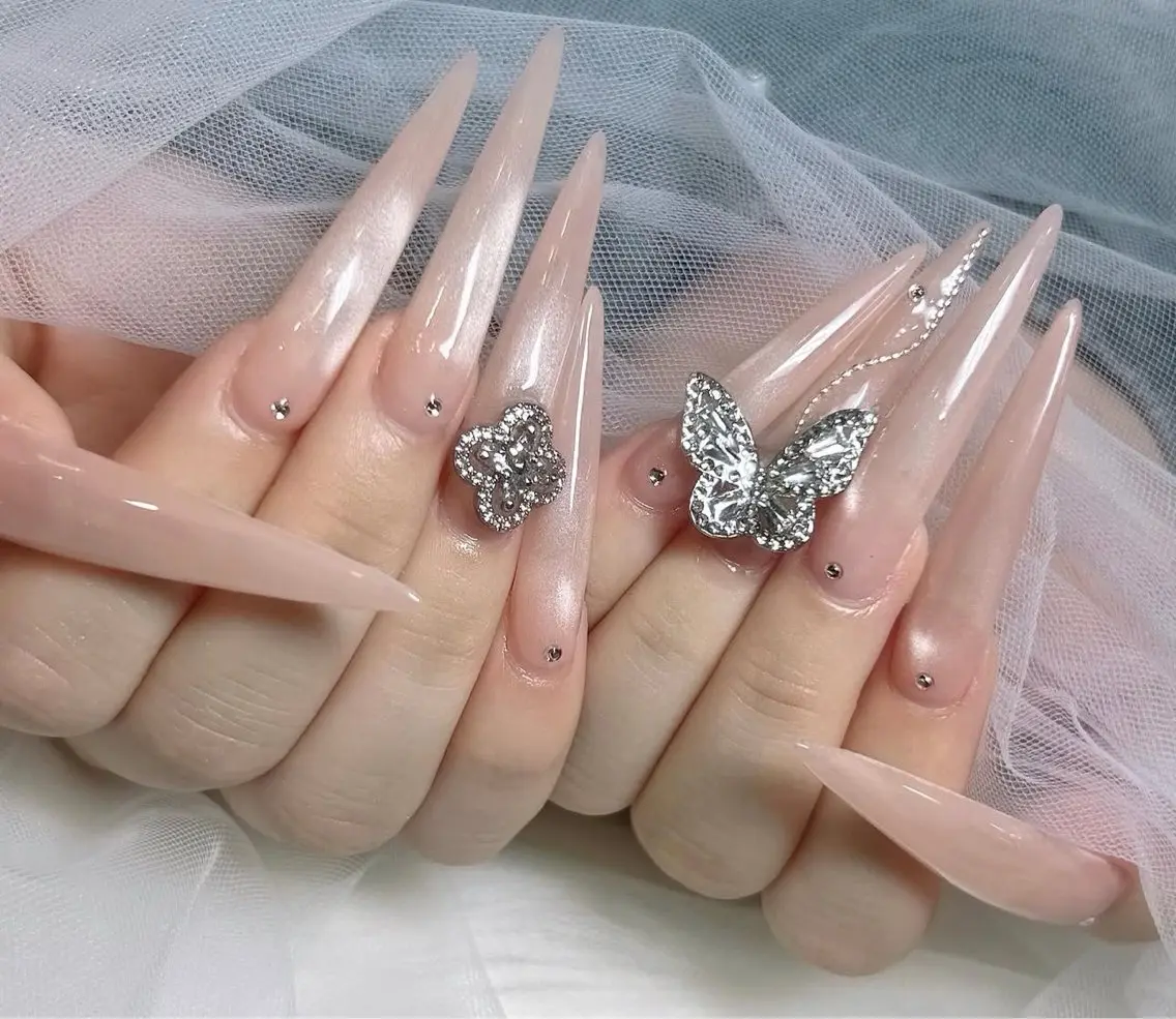 ネイル チークネイル 長さ出し フラッシュネイル フレンチネイル グラデーション ハンドネイル Lenie Nail Salonのネイルデザイン