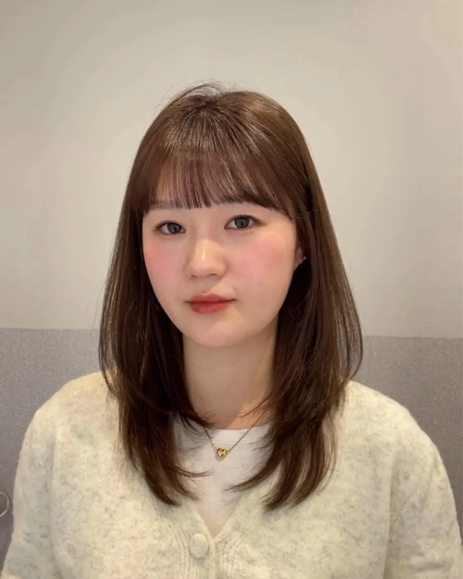 セミロング ハッシュカット ハイレイヤー 韓国風ヘア レイヤーカット カット ヘアカラー トリートメント ❤︎︎韓国ヘア❤︎︎ 𝑺𝒉𝒊𝒉𝒐のヘアスタイル