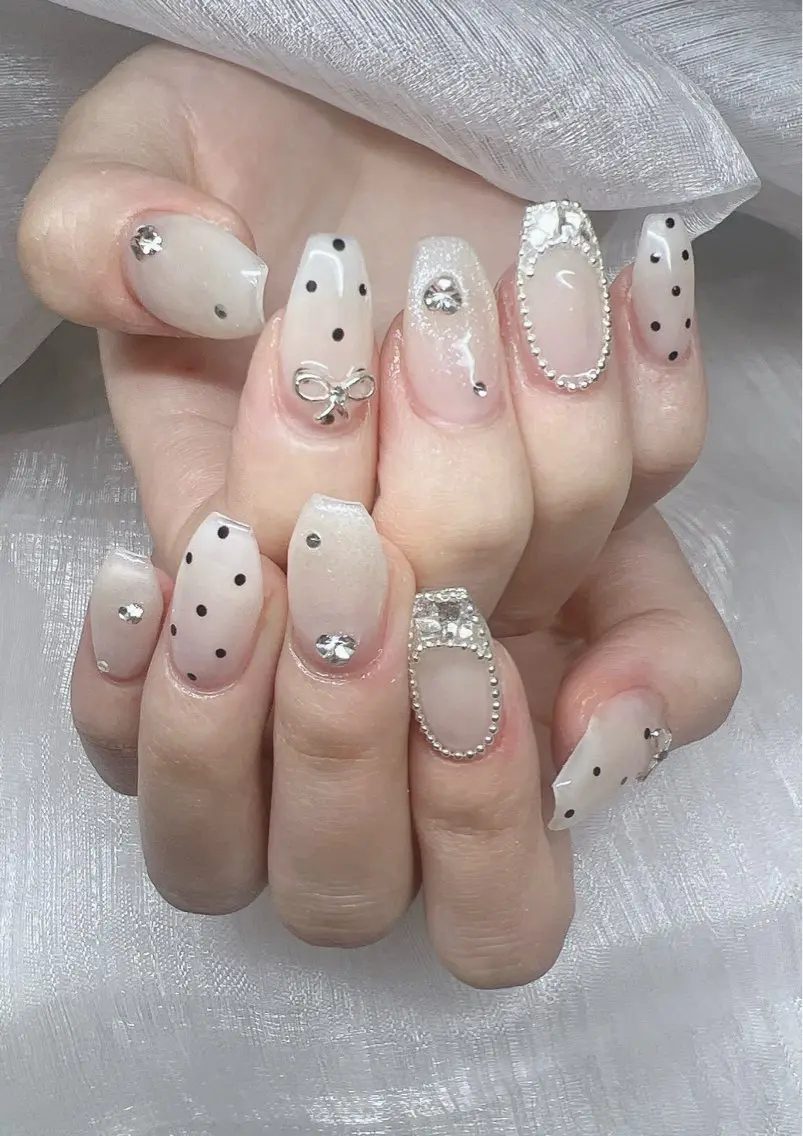 ネイル 長さ出し グラデーション キラキラネイル マグネットネイル ニュアンスネイル ハンドネイル Lee Nails チップ長さだし専門店のネイルデザイン