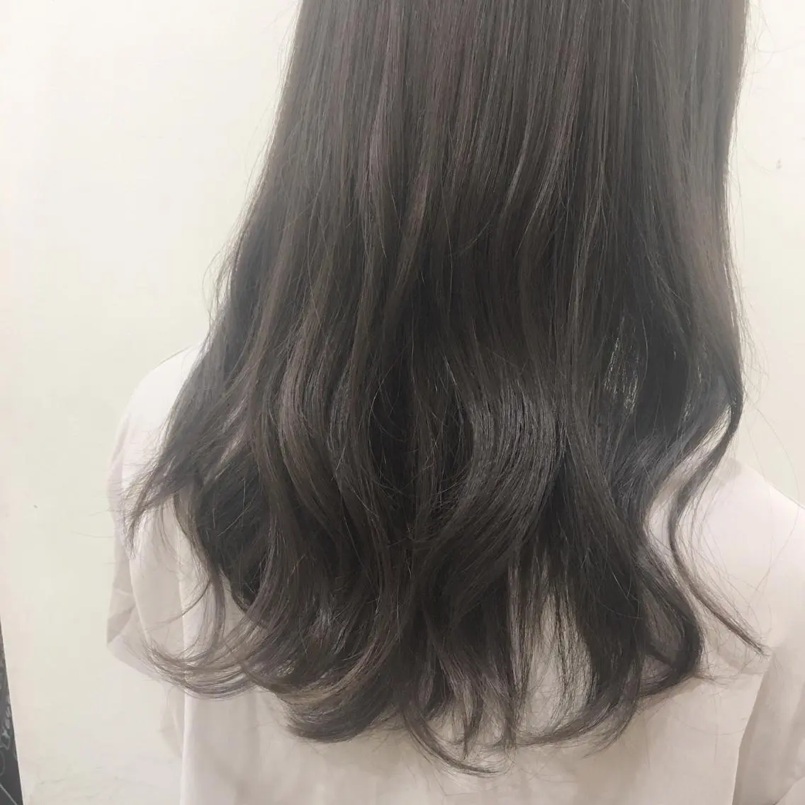 カラー ベージュカラー ブリーチ 透明感カラー ブリーチなしカラー 艶カラー/韓国風ヘア 🩵shioneのヘアスタイル
