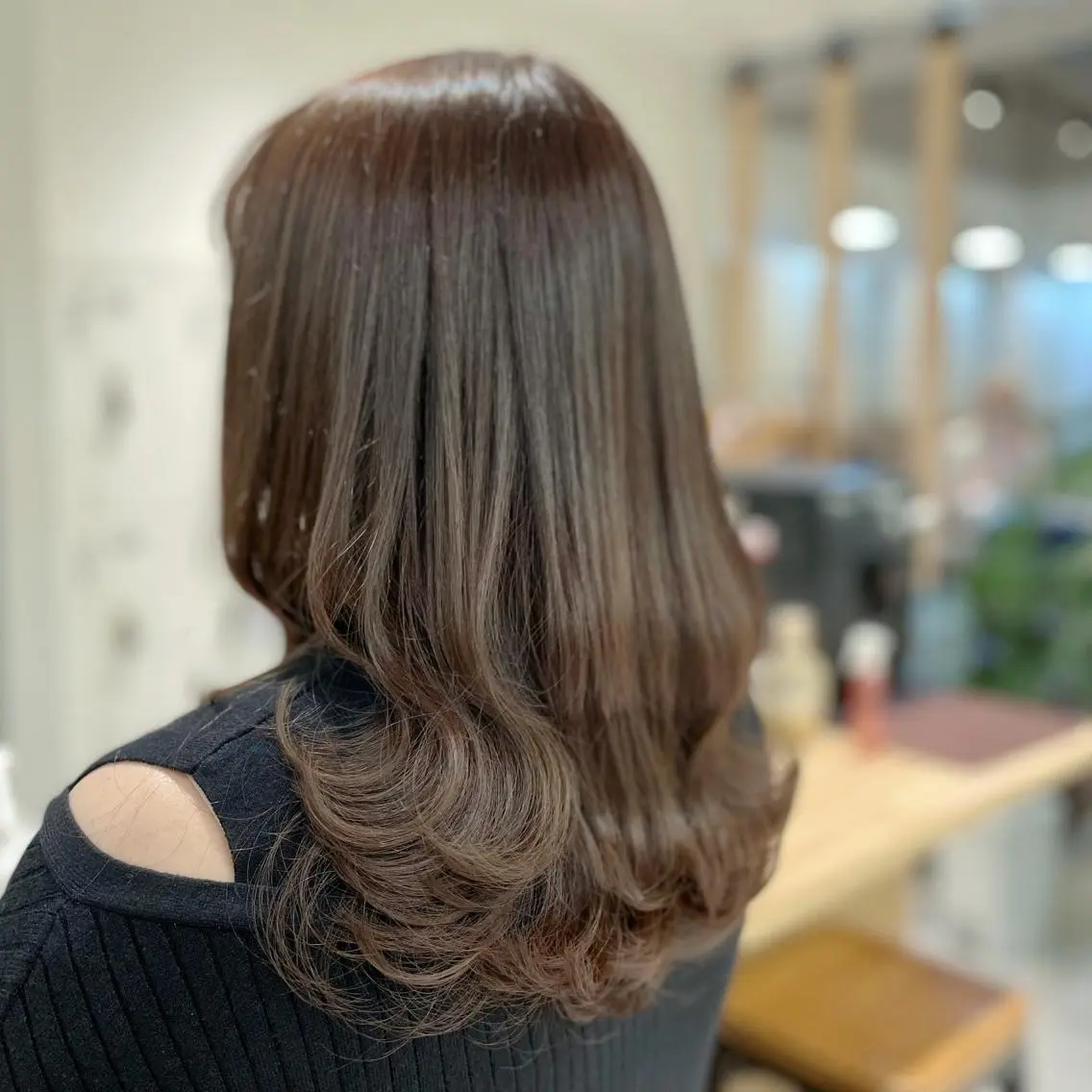 セミロング カラー イルミナカラー カット ヘアカラー トリートメント これた🧸ヘアメ職人 ♡髪質改善♡カラーのヘアスタイル
