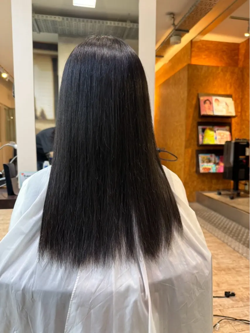 セミロング 岡本 大吉のヘアスタイル
