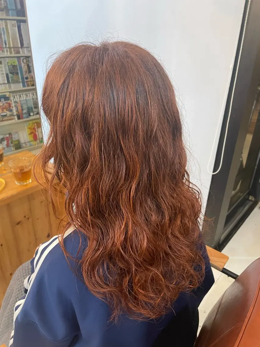 セミロング パーマ 暖色/似合わせカラー 🦩岡本早苗のヘアスタイル