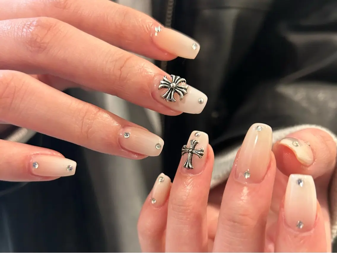 ネイル ハンドネイル h1 nailのネイルデザイン