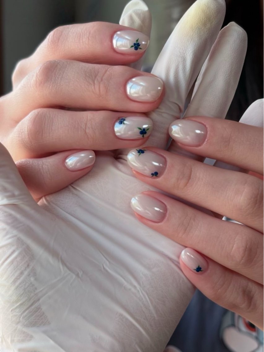 ネイル アートネイル オーロラネイル チークネイル フレンチネイル ガラスフレンチ ハンドネイル 🎀🎀YooLi Nail Salonのネイルデザイン