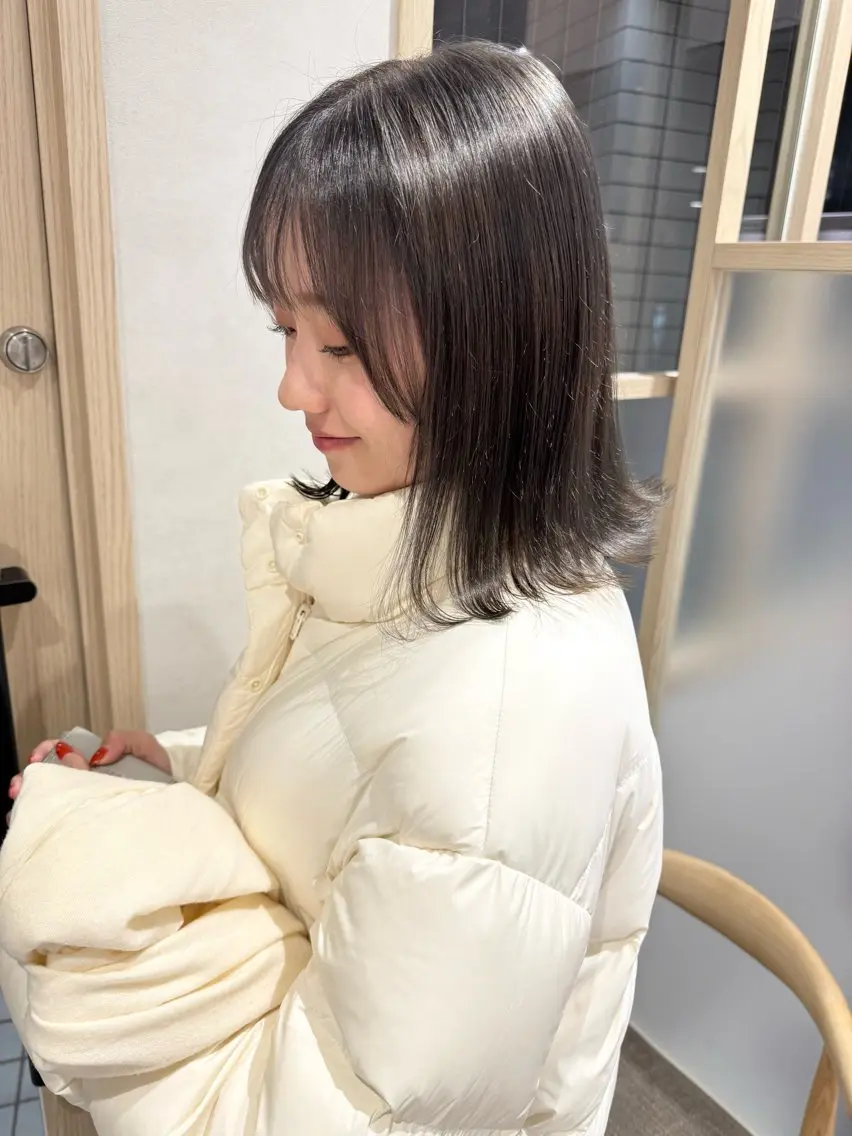 ミディアム アッシュ hamashima mireiのヘアスタイル
