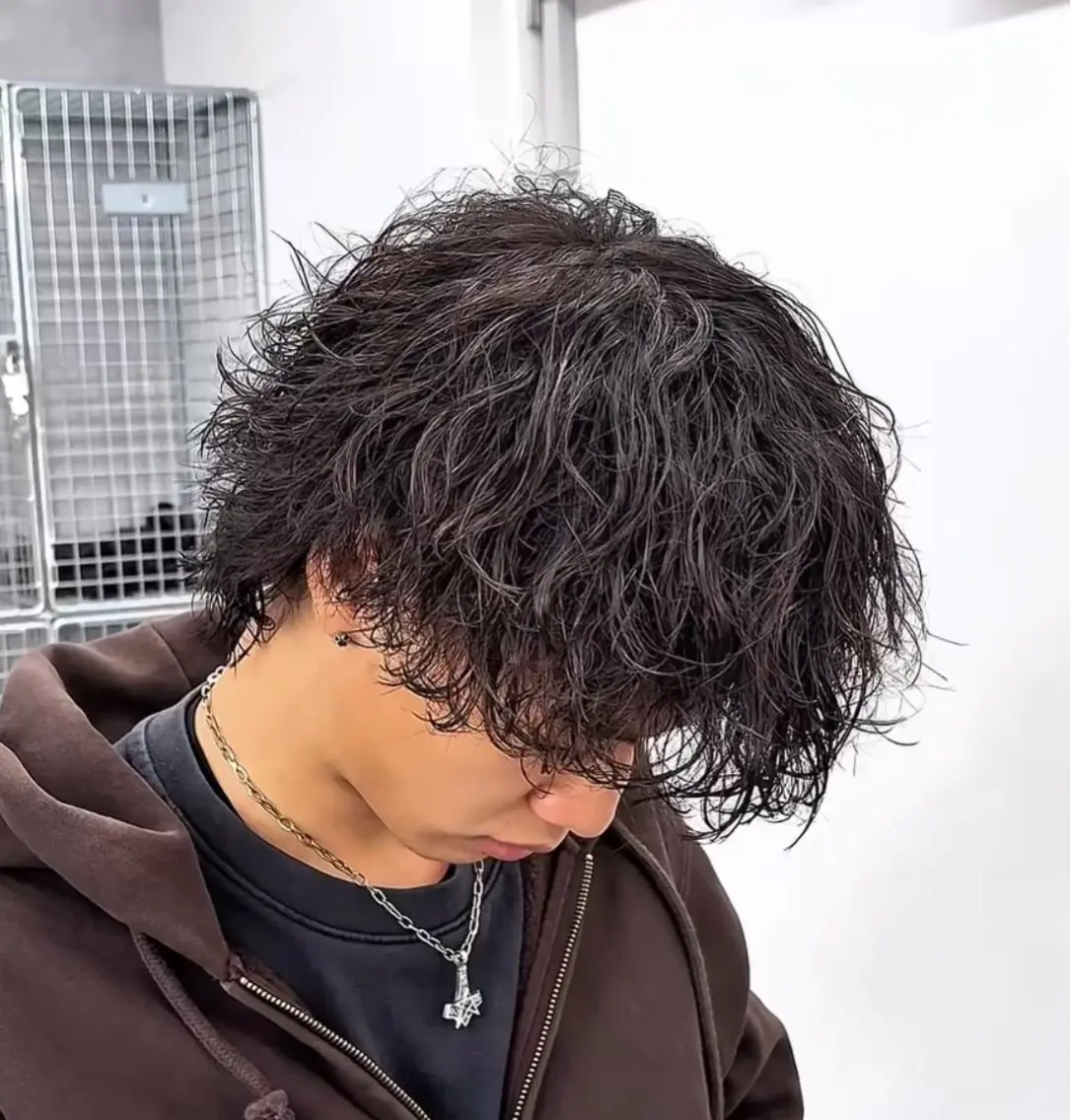 パーマ カット パーマ ニュアンスサーフ/サ ーフカール/フェザーのヘアスタイル
