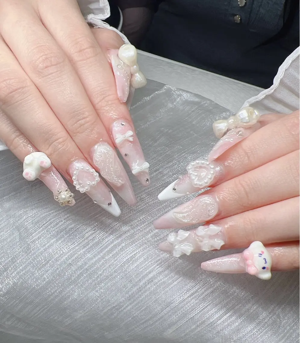 ネイル 長さ出し グラデーション 卒業式 キラキラネイル マグネットネイル ハンドネイル Lee Nailsのネイルデザイン