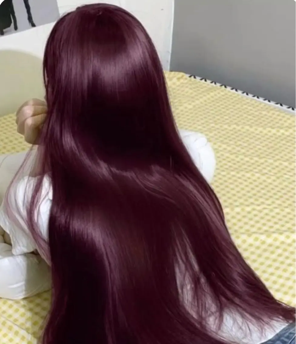 カラー カット ヘアカラー トリートメント ハッシュ🍒 ボルドーカラー愛希子のヘアスタイル