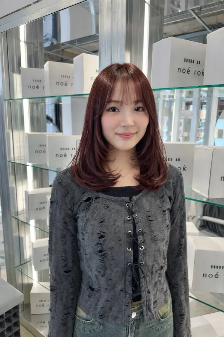 ミディアム カット ヘアカラー トリートメント レイヤーカット🪽‪ Natsuki🤍のヘアスタイル