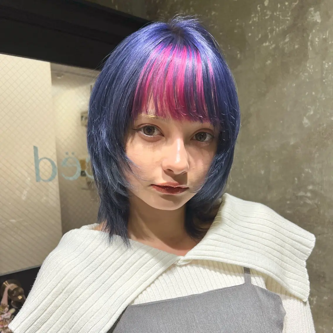 ショート カラー デザインカラー 美髪矯正/シークレッ トハイライト🤍りさのヘアスタイル