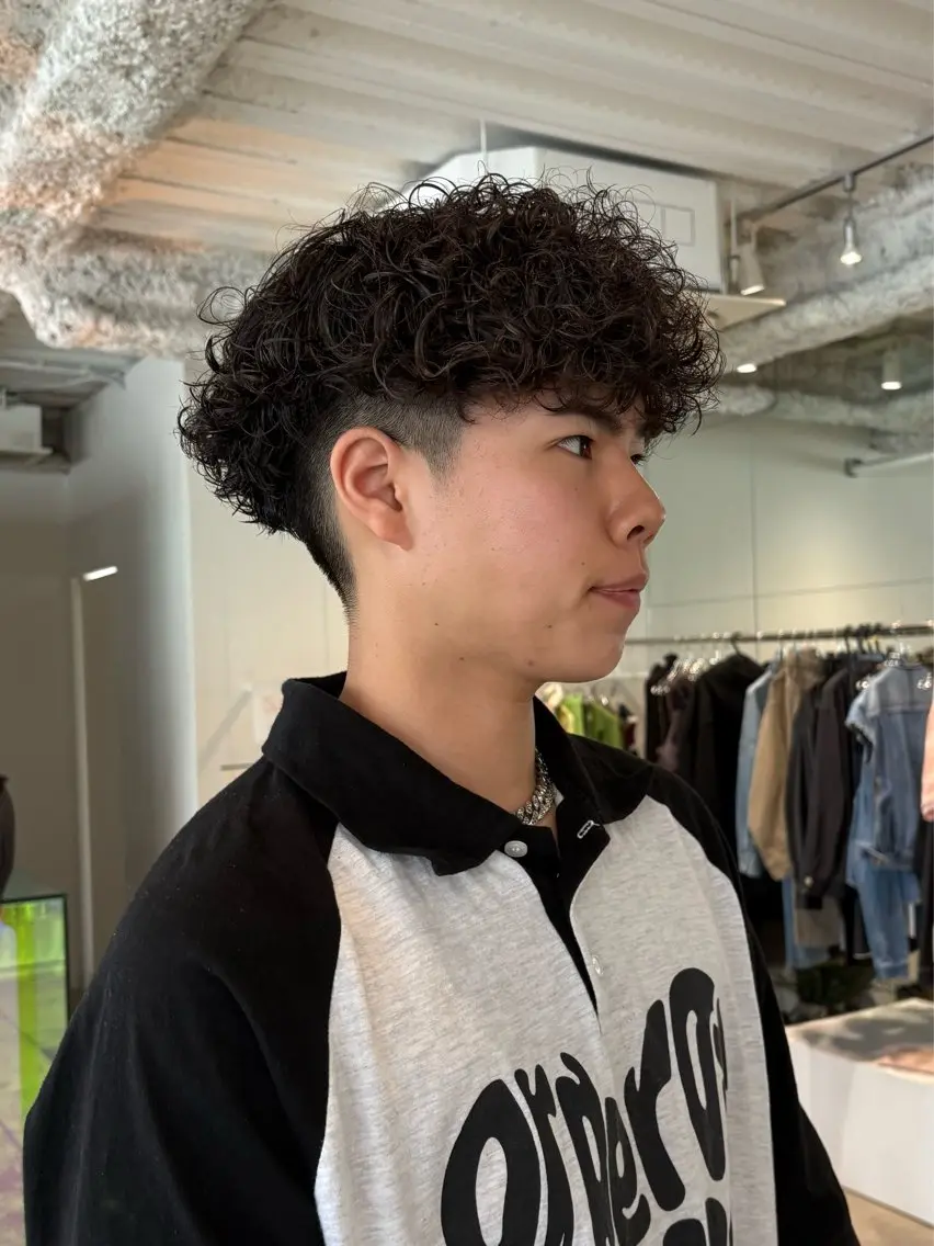 パーマ メンズ スペインカール カット パーマ ANY/メンズ特化/ シバヤ　ユウキのヘアスタイル