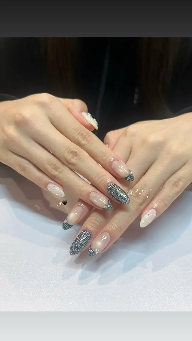 ネイル NAGISA🧁🎀 持ち込み⌇パラジェルのネイルデザイン