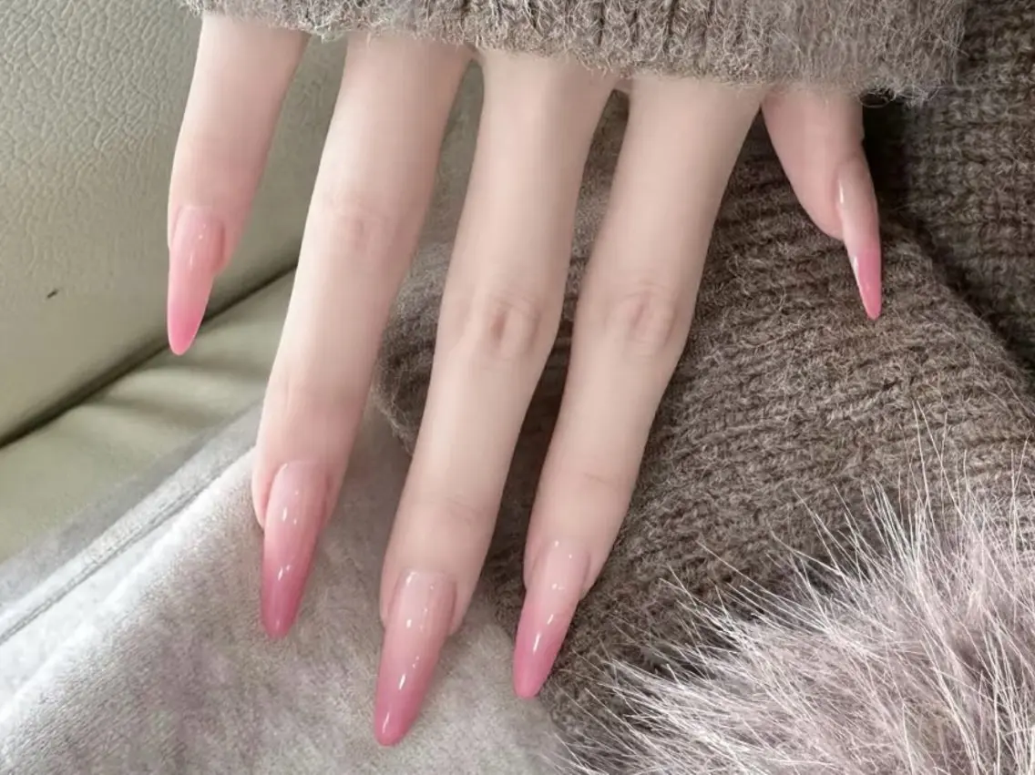 ネイル グラデーション ハンドネイル ユ シサンのネイルデザイン