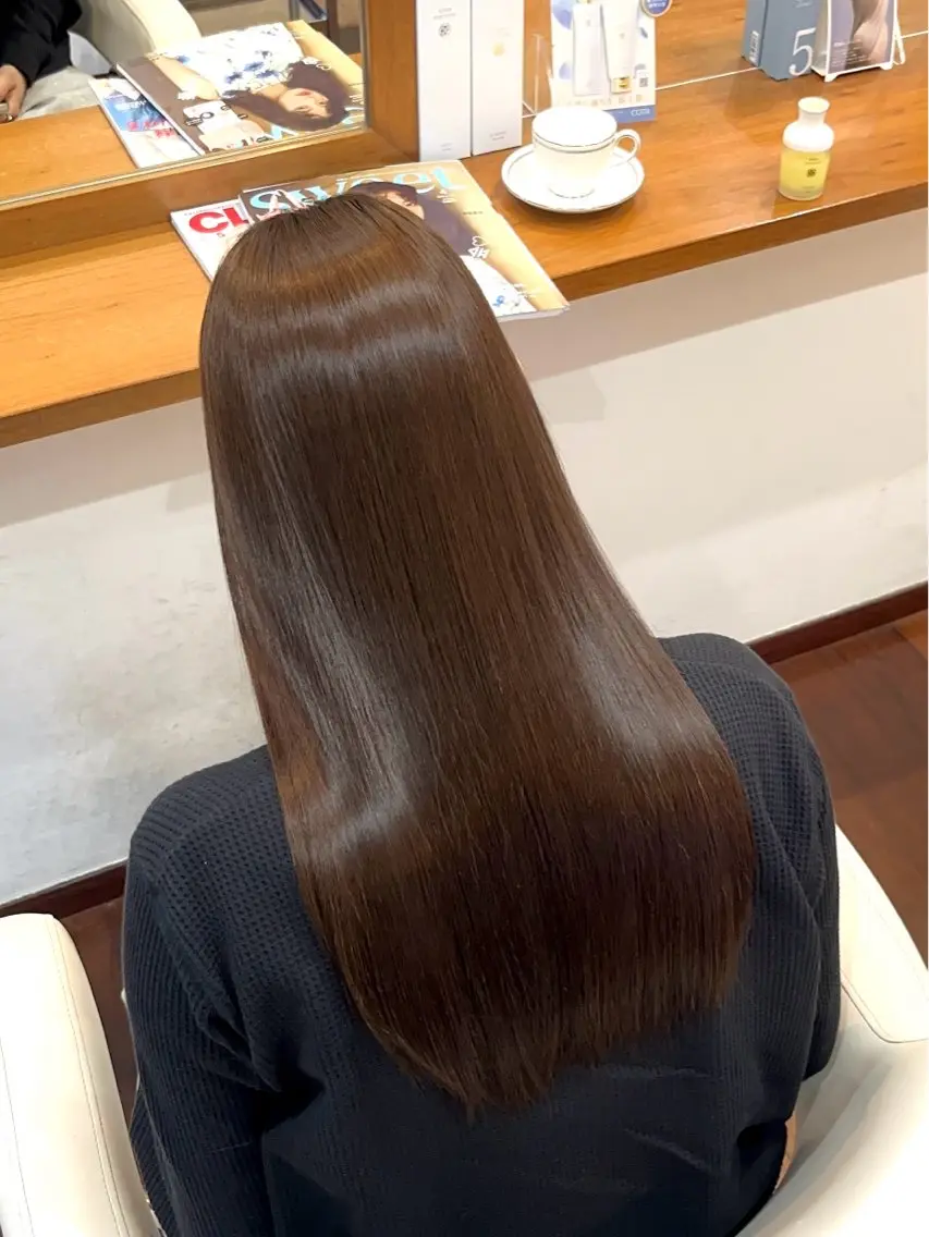 🍀 カット＋髪質改善ストレート／自然なツヤと柔らかさが続く縮毛矯正🍀の写真