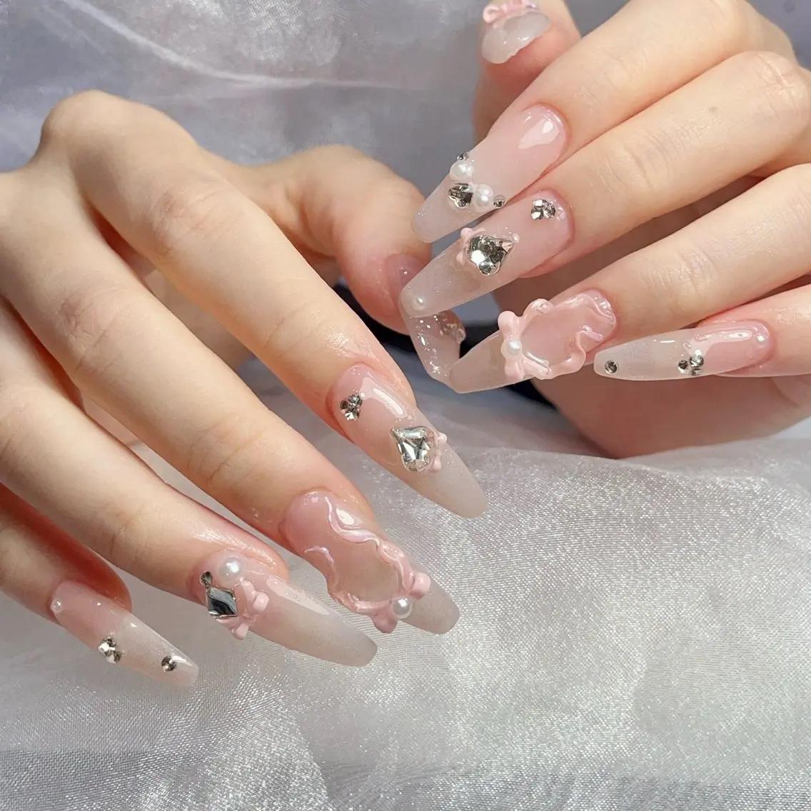 ネイル ハンドネイル RosyBeauty スカルプ専門店のネイルデザイン