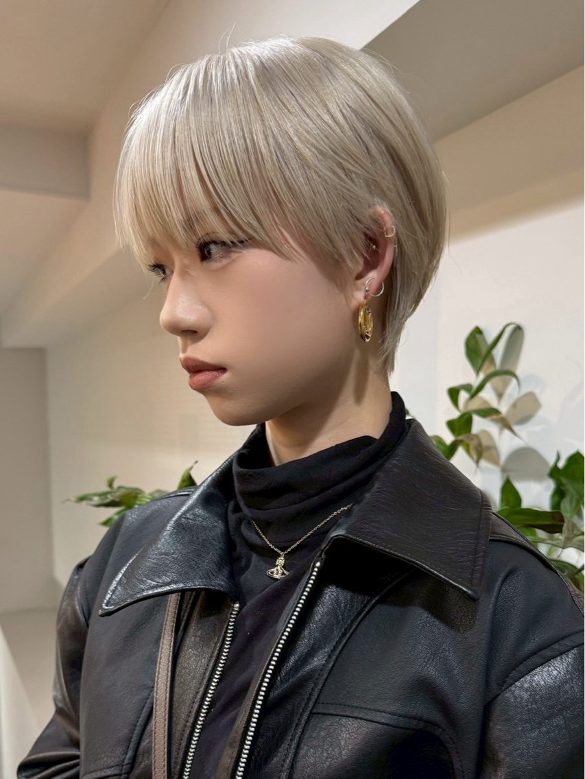 ショート カラー ショートヘア fifth原宿 宮部蓮のヘアスタイル