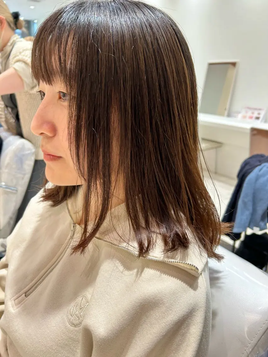 ミディアム レイヤーカット カット オオタ ユイナ🌈のヘアスタイル