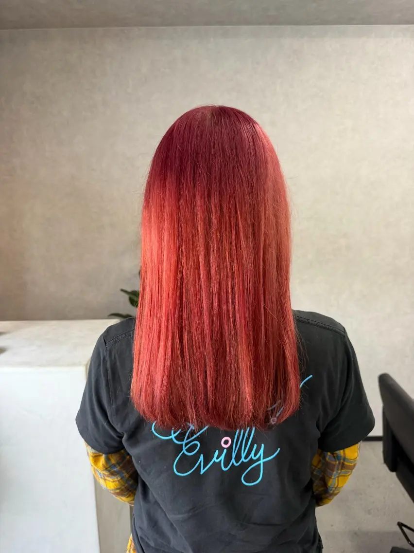 ロング カラー ヘアカラー アヤカ （AYAKA）のヘアスタイル
