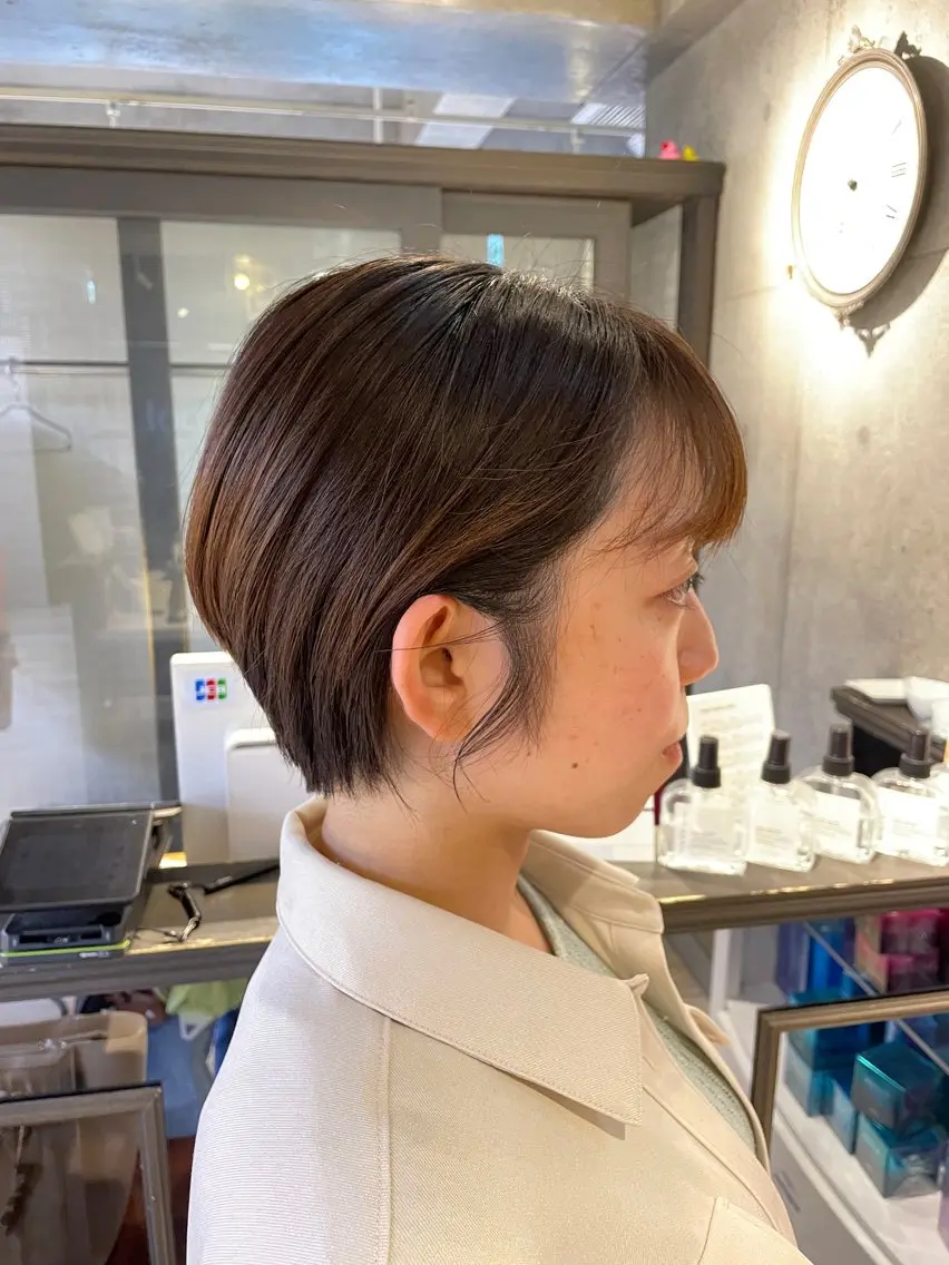ショート カット レイヤー/透けカラー アレンジ/篠崎渚彩のヘアスタイル
