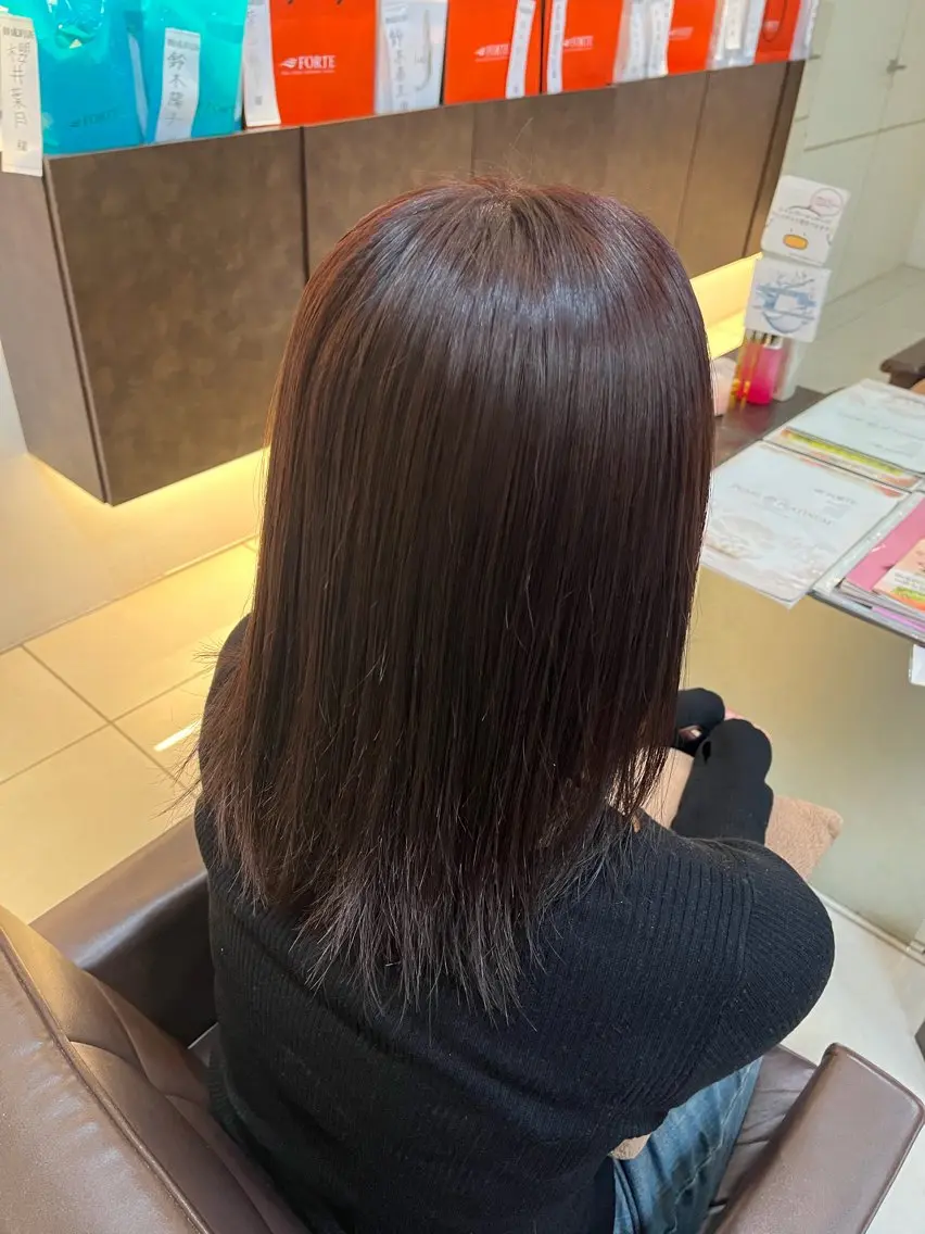 セミロング カラー カシス 透明感カラー ピンクカラー 髪質改善 トリートメント ヘアカラー トリートメント 盛れるピンクカラー 🎀スパ みき🎀のヘアスタイル