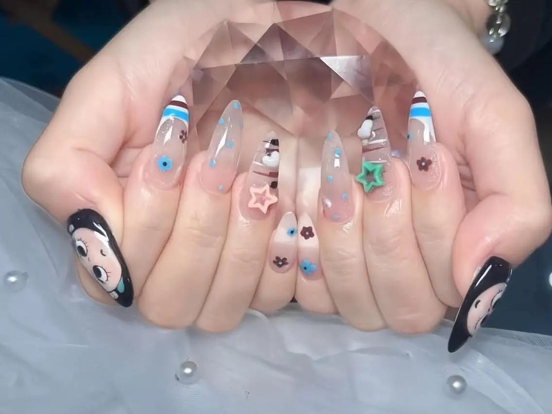 ロング カラー グラデーションカラー 韓国風ヘア ハンドネイル Bling Salonのネイルデザイン