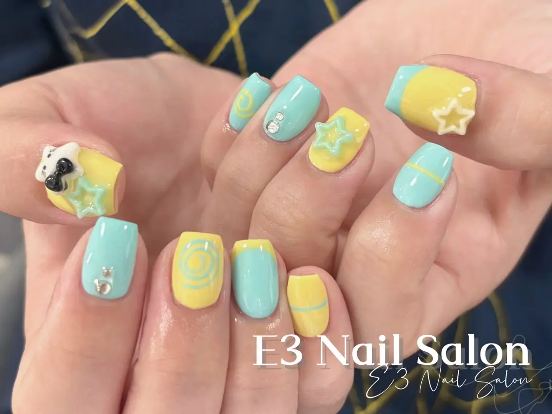 ネイル オーロラネイル フレンチネイル ジェルネイル ガラスフレンチ グラデーション ハンドネイル E3 Nail Salonのネイルデザイン