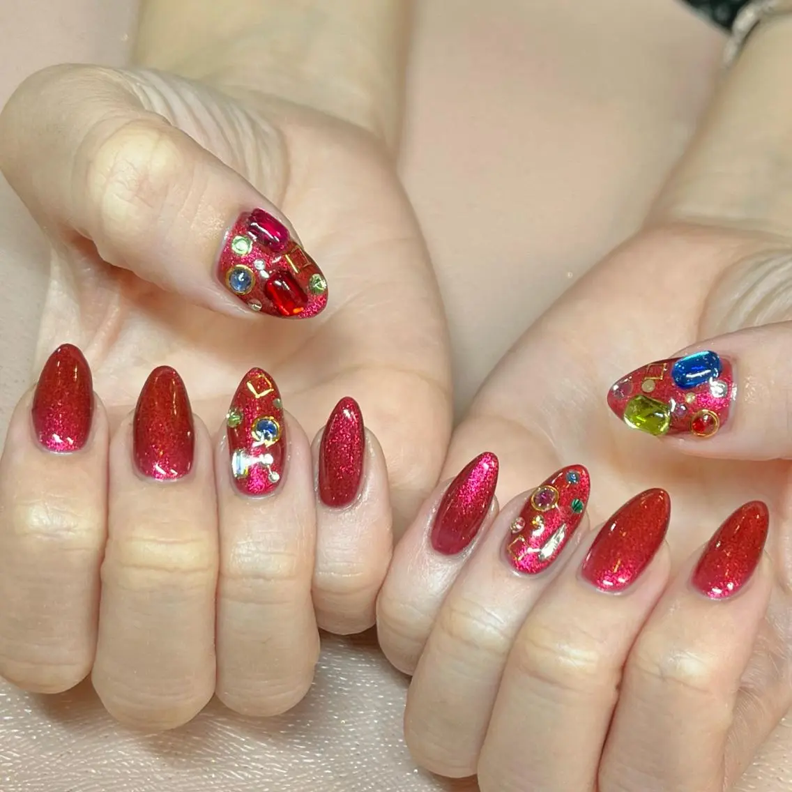 ネイル キラキラネイル ラメ(グリッター) ストーンネイル Vogustys Nail 山田のネイルデザイン