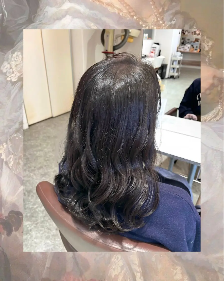 セミロング カラー ダークグレー ダークグレージュ グレージュ ꧁꒰ঌ奈菜美໒꒱꧂ 箕面美容室のヘアスタイル